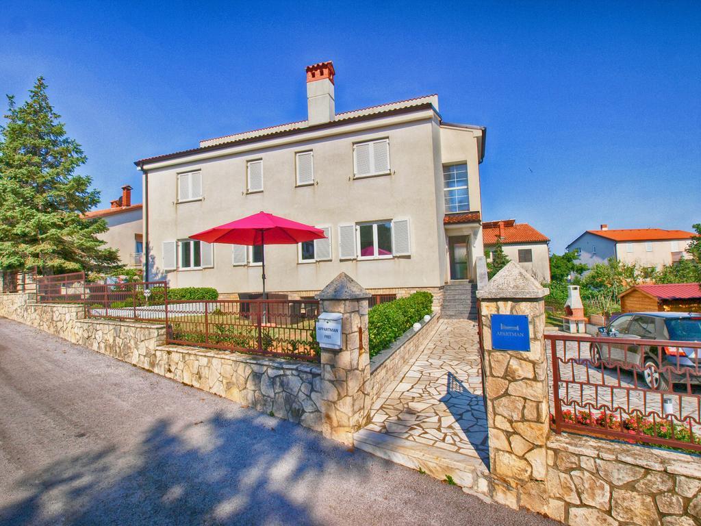 Apartments Zorka 1421 Pjescana Uvala Exterior foto